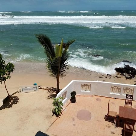 Lavendish Beach Resort Unawatuna Buitenkant foto