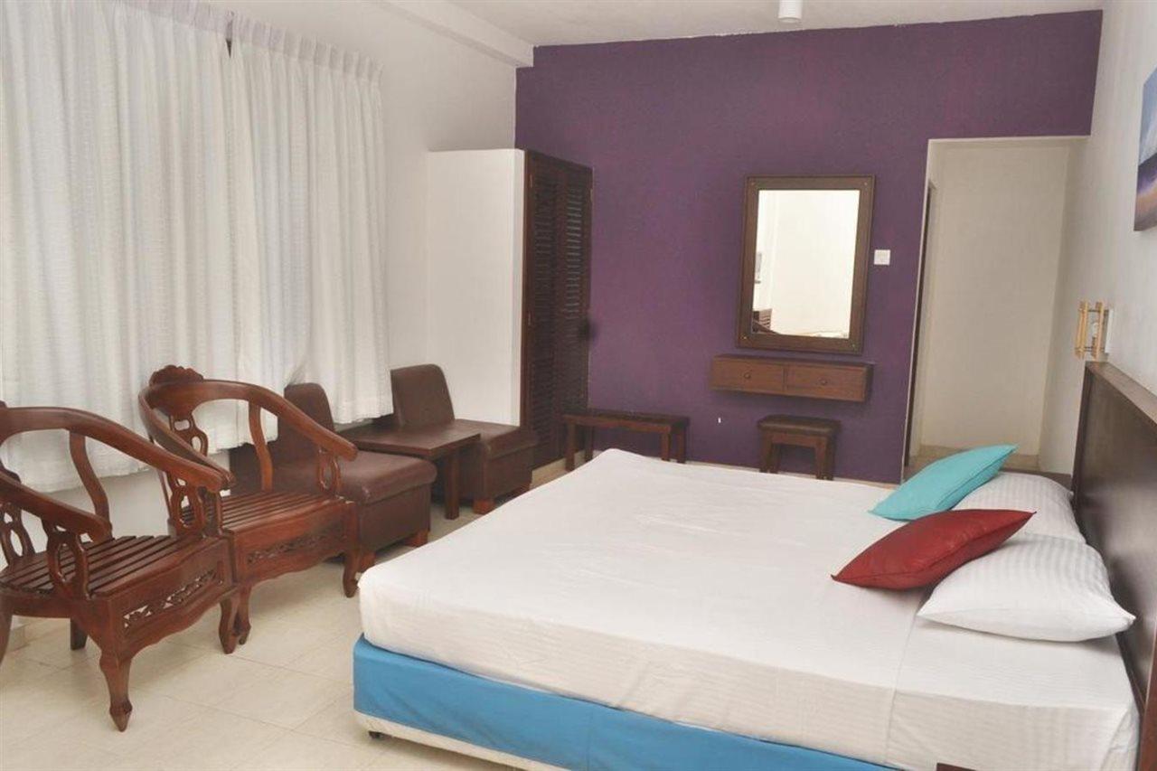 Lavendish Beach Resort Unawatuna Buitenkant foto