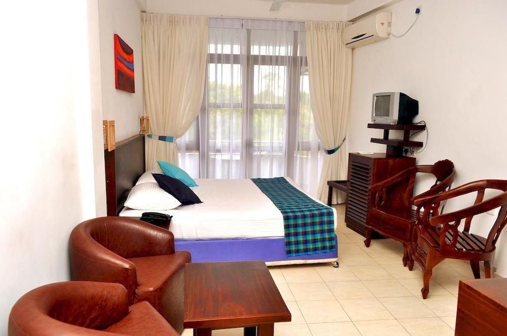Lavendish Beach Resort Unawatuna Buitenkant foto