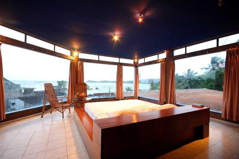 Lavendish Beach Resort Unawatuna Buitenkant foto
