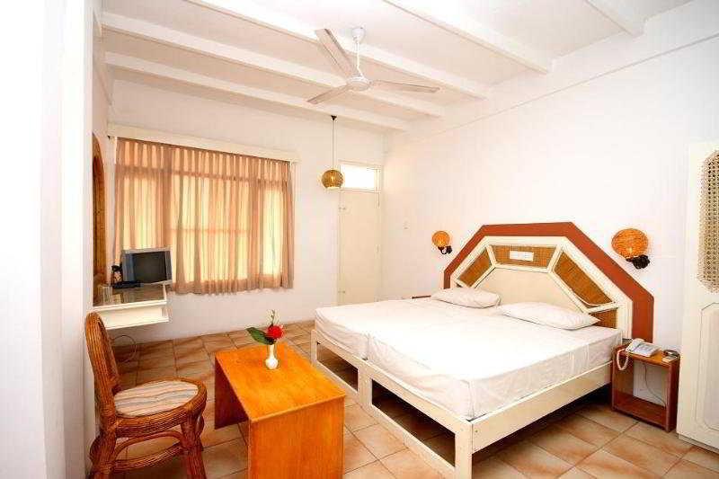 Lavendish Beach Resort Unawatuna Buitenkant foto
