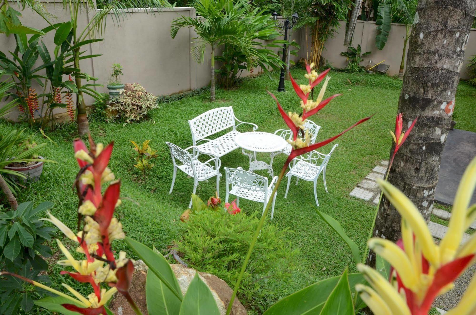 Lavendish Beach Resort Unawatuna Buitenkant foto