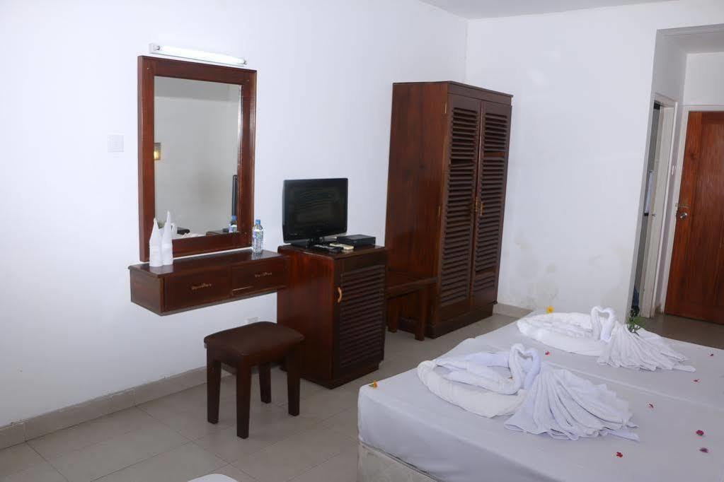 Lavendish Beach Resort Unawatuna Buitenkant foto