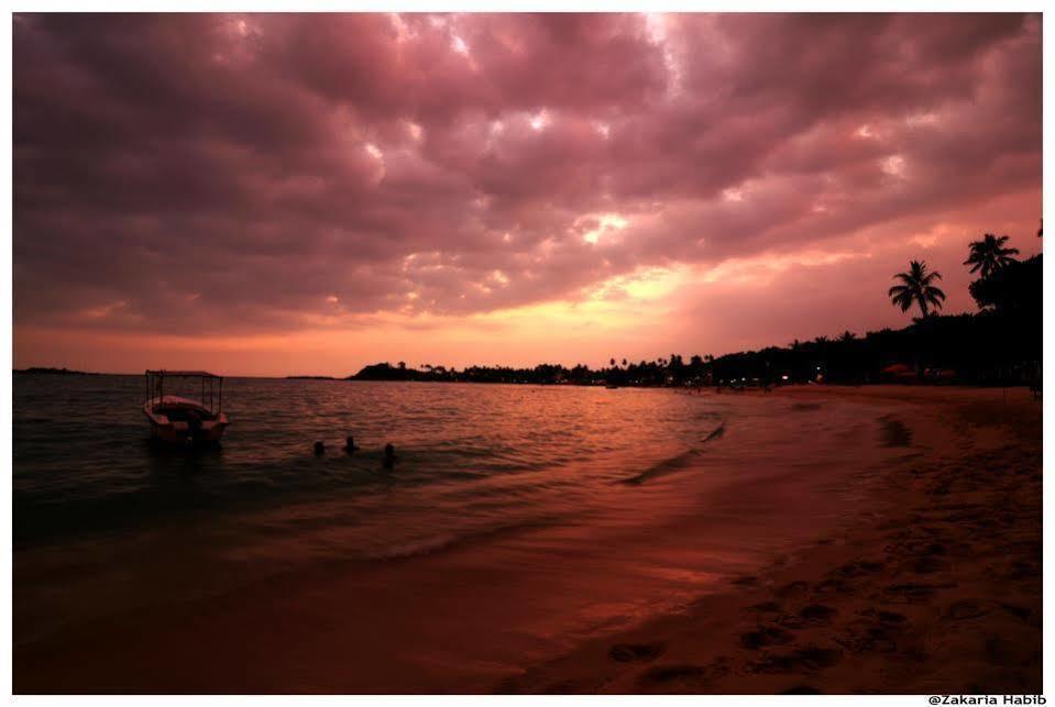 Lavendish Beach Resort Unawatuna Buitenkant foto