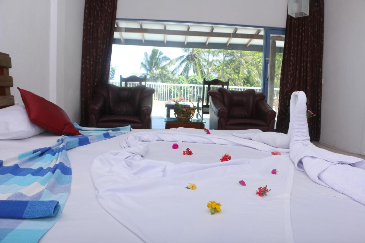 Lavendish Beach Resort Unawatuna Buitenkant foto